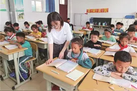 家长不满意延时服务质量，老师：一个月100元还想要什么服务？图片