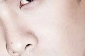 #张若昀竟然打过唇钉？？？弱弱的问一句，疼吗？喝水漏水吗？图片