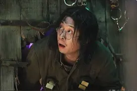 吴京点评张译出演《八佰》：这么一个瓜怂，怎么演的如此不要脸？图片