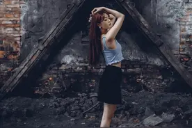 高清美女壁纸系列，转角遇到爱图片