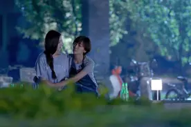 姑娘硬汉气质，结果和闺蜜喝醉酒，竟毫无忌惮说出自己需要安慰视频封面