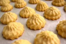 花生酱还能这样吃，和面粉拌一拌，做出的饼干入口即化视频封面