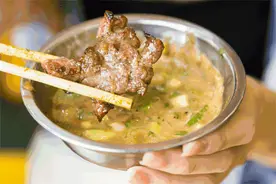 在东北，芝麻酱才是烤肉蘸料的赞歌图片