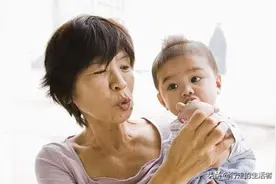 我给女儿一家当保姆，每月给我5000元，可我真的待不下去图片