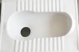家中有蹲便器的，是否有头应该朝哪边的苦恼？选择正确的打开方式视频封面