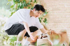 让无数女孩“想见”的许光汉，如何养成盐系男孩穿搭术图片