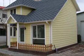 自建房可以用这种瓦封顶，质地轻施工更便利，隔音隔热颜值超高图片