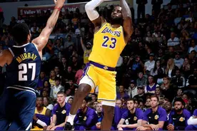 若后仰跳投分5个等级：詹姆斯C级，杜兰特无解高度S级，那SSS呢？图片