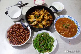 晒我家晚餐，每天换着花样做，经济实惠有营养，大人孩子吃得香图片
