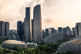 独门独院，自带下沉式庭院，金融城三期这个底跃新品有看头！图片