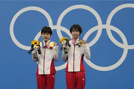 北京小丫张家齐战胜“生不逢时”，她最喜欢的夺冠礼物是芭比娃娃图片
