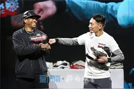 球鞋收藏家FANSY揭秘：艾佛森双签的球员版战靴要来济展出图片