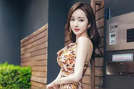 露背吊带打底背心裙，穿出优雅性感的气质，修身显瘦图片