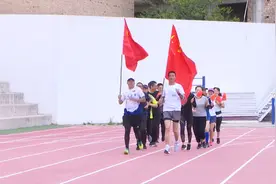 陇西跑步爱好者100公里接力跑献礼建党百年图片