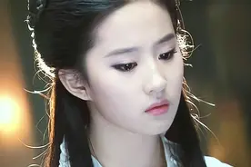 拒绝颜值焦虑！看刘浩存生图跟路人差不多，明星真的全靠妆容图片