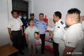 郑州市副市长马义忠带队督导刘湾村消防安全和“清理清查”专项工作图片