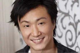 郑中基当年的《无赖》有多火？打败陈奕迅，被誉为歌神的接班人图片