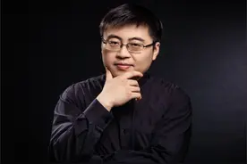 钢琴家陈韵劼忆傅聪：学识渊博为人亲切，曾多次受其指导演奏图片