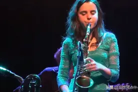 超好听的萨克斯爵士演奏现场！小姐姐的音色实在是太棒了图片
