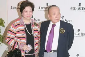 豪门恩怨：一代香港娱乐大亨邱德根何以落得无人照料图片