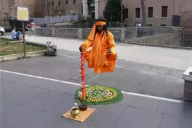 难以解释的“人体悬浮术”大揭秘，原来这样就能摆脱地球引力图片