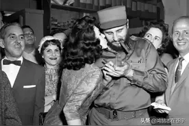 老照片：美女“索吻”卡斯特罗，47岁的三毛和王洛宾相谈甚欢图片