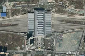 航拍高铁G2002次（西安北-郑州东）各车站，途经华山、洛阳图片