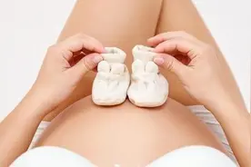 没和妈妈见面之前，宝宝在肚子都干点啥？这些活动也太可爱了图片