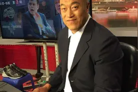 最专业篮球解说员跌落神坛？遭圈内人围攻 被讽是宇宙第一大前锋图片