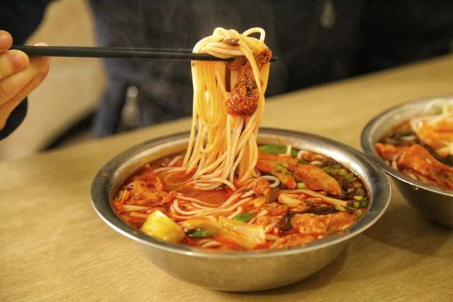 「十堰美食」嗦完吃货们推荐的这些粉店,我被这几家勾了魂儿