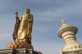 世界第一座价值12亿的大佛“凉了”？游客：拜不起图片