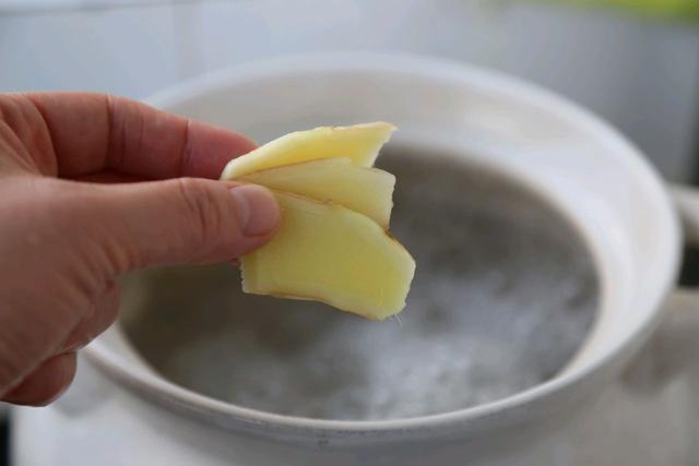 花胶鸡汤喉咙痛 2026年花胶鸡汤喉咙痛能喝吗 花胶鸡汤喉咙痛 2026年花胶鸡汤喉咙痛能喝吗