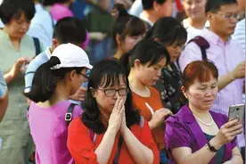 中小学教师拼命评职称？看工资“10级”和“7级”差就能明白图片