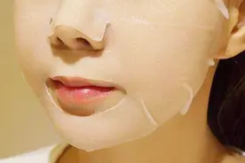 敷完面膜后到底该不该洗脸？很多人都忽略了，难怪敷了也白敷视频封面