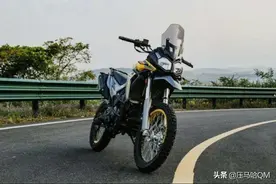 两款能够合法上路的越野摩托车图片