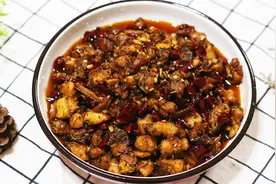 这才是“兔肉”做好吃的做法，麻辣过瘾，做法简单又快速，收藏了视频封面