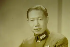1949年，老部下来找湖南副主席，为何却被下令逮捕公审枪毙？图片