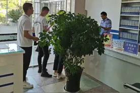 细微之处显真情 民警解难暖人心图片
