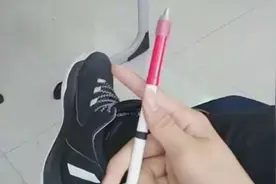学生“转笔”风靡至今，小动作有大影响，哪些孩子更喜欢尝试？图片