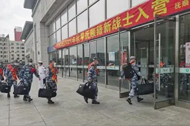 抚顺公安圆满完成2021年秋季送兵工作图片