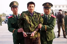 他是当代座山雕，扬言要成为张作霖，连自己手下和情人都杀图片