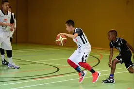 初中之星｜11岁便拿世界亚军？帅诏鸣用努力诠释自己的篮球之路图片