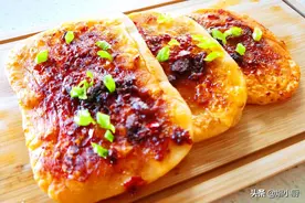酱香饼，酱香浓郁味道棒，掌握3个小技巧，做好后酥脆可口香味足图片