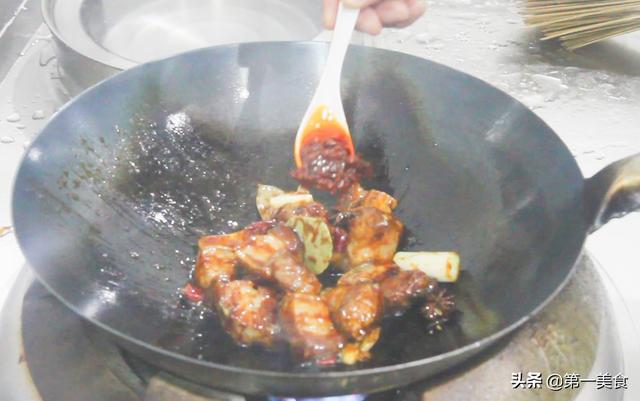 这才是“红烧肉”的家常做法，肥而不腻、入口即化，老少都喜爱