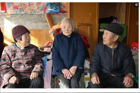 山东108岁老太，饭量比儿子大，有个爱好逗人笑，4样东西不动图片