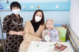 王智三观有多正？扎根农村被认证最美大学生村官，热心公益十数年图片