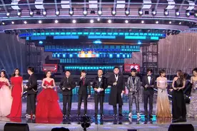芒果跨年16位主持撑场，谢娜缺席张雨绮敷衍，何炅憔悴抢词汪涵图片