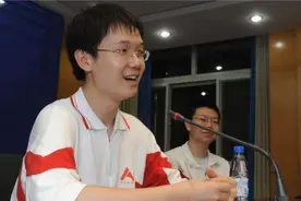 10年高考状元被美国11所名校拒绝，被称为“高分低能”，现状如何图片