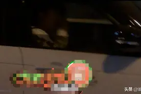王俊凯被朋友坑，对方车内吸烟还从车窗扔烟头，被扒是北京富二代图片