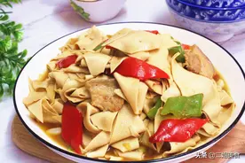 做尖椒干豆腐，牢记“一蒜二水”，做出的干豆腐鲜香入味水分足图片